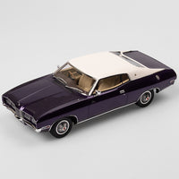 1:18 Ford P4 Landau - Wild Violet