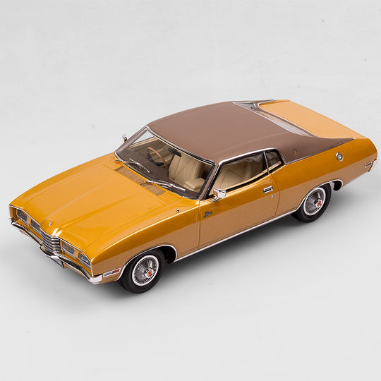 1:18 Ford P4 Landau - Tropic Gold