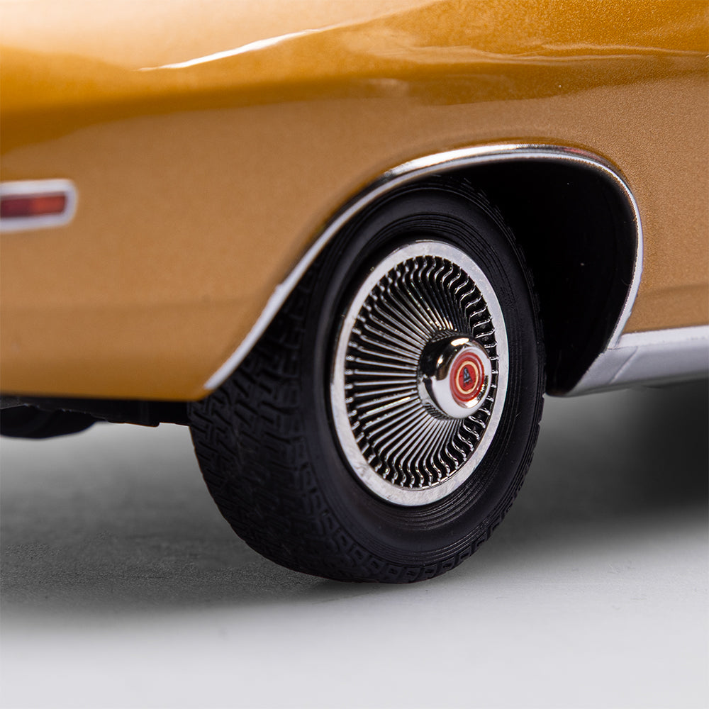 1:18 Ford P4 Landau - Tropic Gold